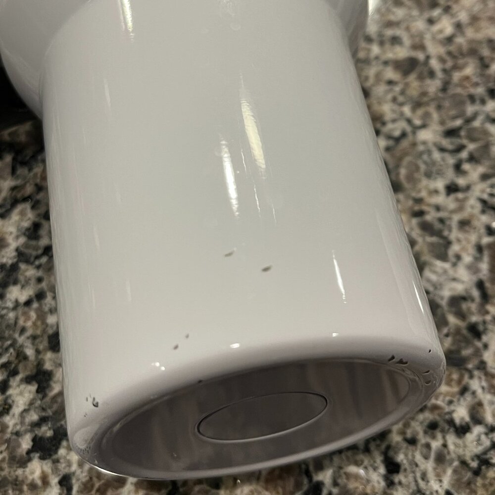 Unbranded 40oz Thermal Water Bottle White & Black - Picture 4 of 8